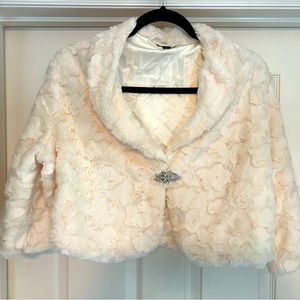 Ivory bridal faux fur crop shawl jacket